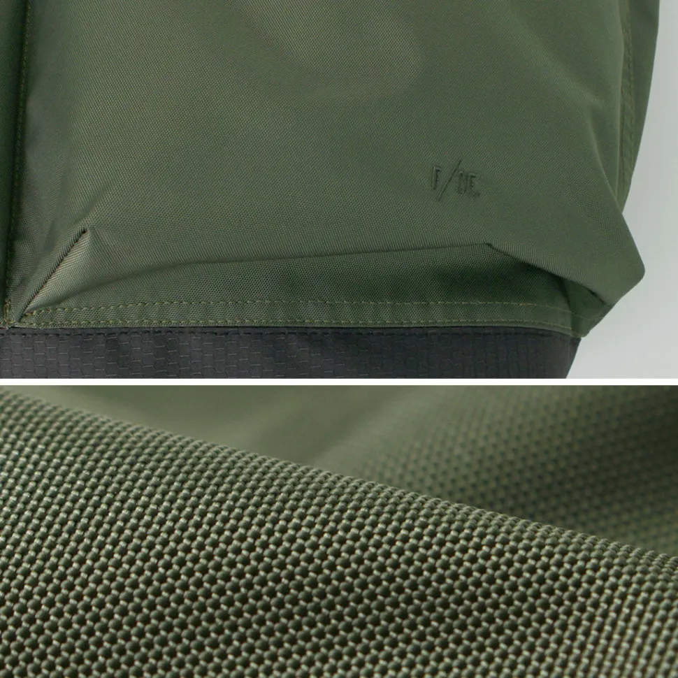 F/CE. / Lightweight courier shoulder bag