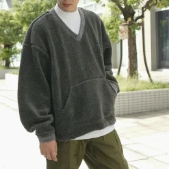 FNOR / V-Neck Boa Pullover