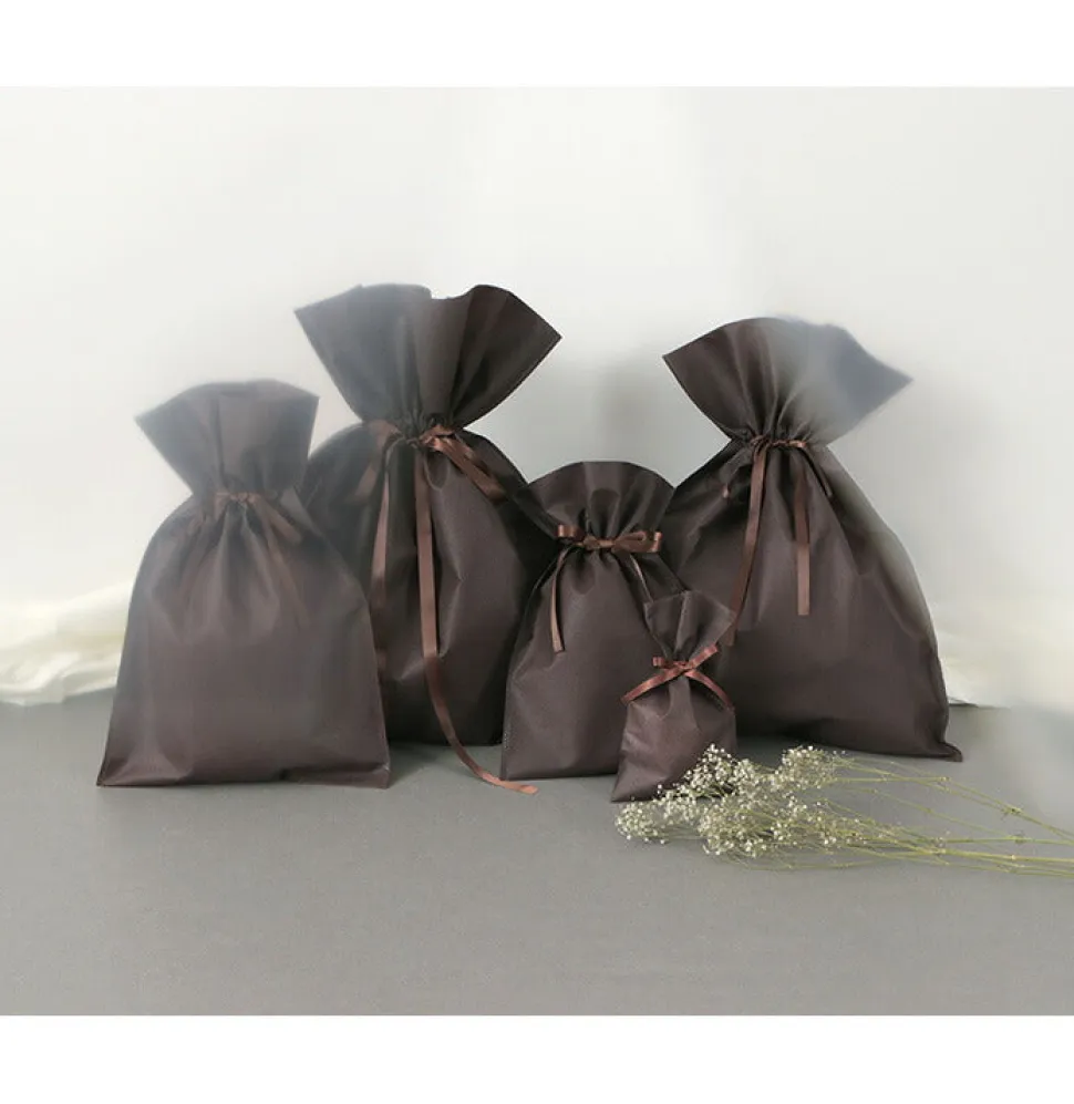 Haku Clothing / Wrapping