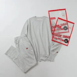 HEALTHKNIT / Room Setup Sweatshirt