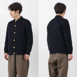 KERRY WOOLLEN MILLS / 5 Gauge 3 Ply Aran Cable Collarless Cardigan