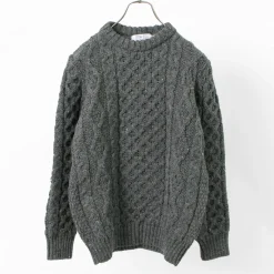 KERRY WOOLLEN MILLS / 5 gauge 3-ply aran cable crew neck heavy knit