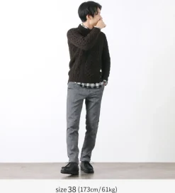 KERRY WOOLLEN MILLS / 5 gauge 3-ply aran cable crew neck heavy knit