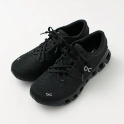 ON / Cloud X 4 Sneakers