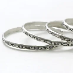 PHADUA / Karen Silver Bangle / 1439