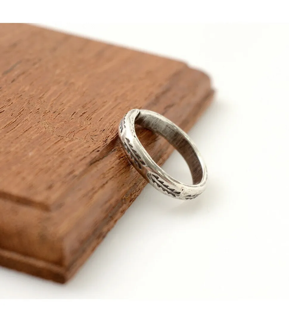PHADUA / Karen Silver Ring / Long Leaf