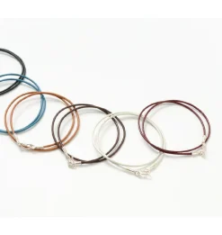 PHADUA / Leather choker necklace in Karen silver.