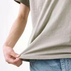 REMI RELIEF / LW processed V-neck T-shirt